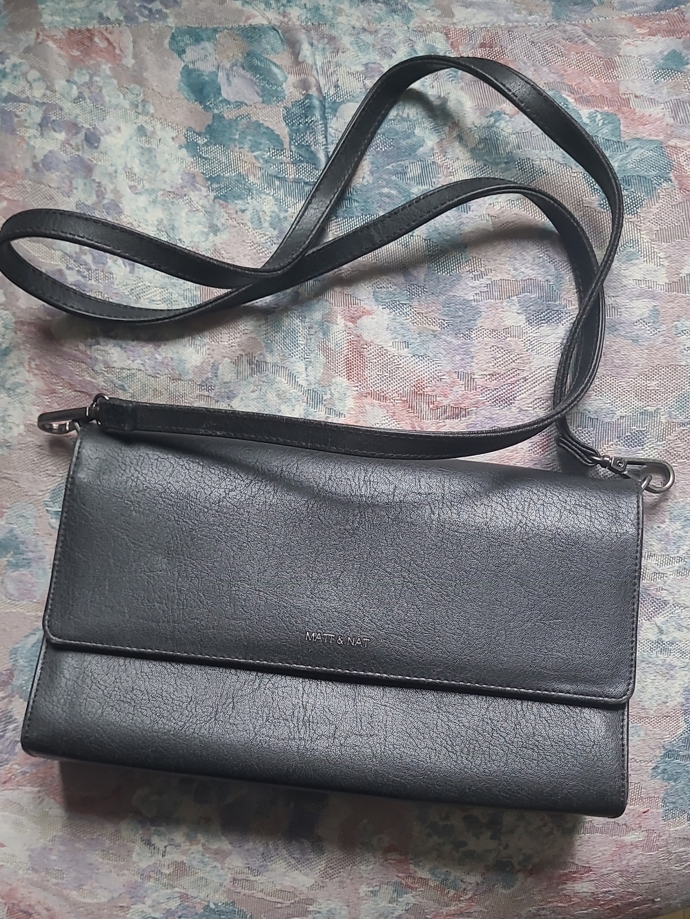 Matt & Nat Black Vegan Drew Crossbody Bag